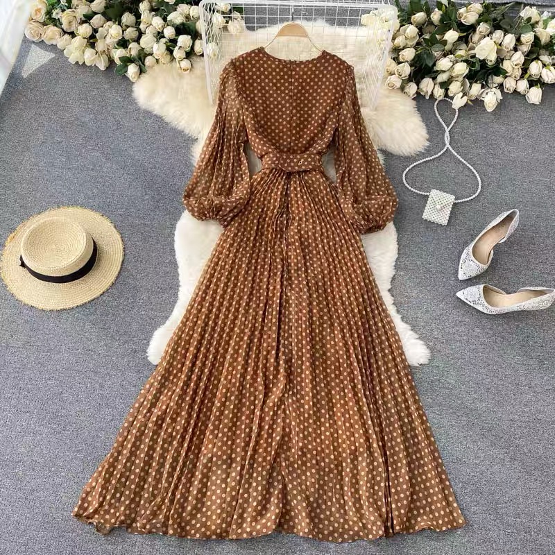 City sleek polka dot dress & belt FD27 images